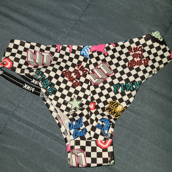 Vs panties - Picture 3 of 3